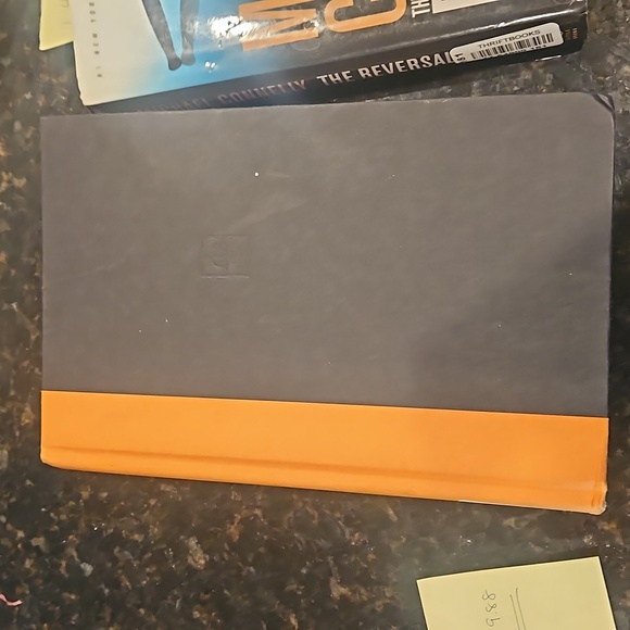 Michael Connelly books: Fair Warning, the Reversal, and Chasing the Dime - Picture 4 of 5